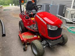 รถแทรกเตอร์ตัดหญ้าดีเซล Massey Ferguson MF7876 พร้อมถังเก็บหญ้าขนาด 200 ลิตร สำหรับงานจัดสวนมืออาชีพและการใช้งานในฟาร์ม - Product Image 2