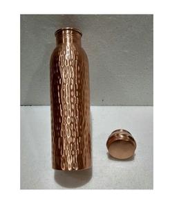 Botella de agua de cobre martillado antiguo hecho a mano nuevo diseño cobre puro con tapa para gimnasio o fiesta al por mayor por fabricante - Product Image 1