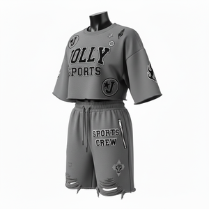 Ensemble court haut et short en molleton de coton et polyester gris premium 320 GSM pour femme, avec logo brodé en appliqué chenille, haut court et short 100 % coton - Product Image 4