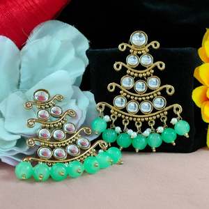 Kundan et perles boucles d'oreilles superposées suspendues charme royal finition premium léger et confortable parfait pour les occasions festives - Product Image 5