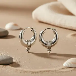 Pendientes de Aro de Plata 925 con Corte Princesa para Mujer, Estilo Huggie, Modernos y Elegantes, Chapado en Oro de 18K, Acabado en Rodio, para Uso Diario - Product Image 1