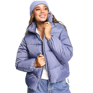Chaqueta de Invierno Acolchada para Mujer, Estilo Bomber Corto, Relleno de Algodón, Exterior de Nailon, Transpirable y Resistente al Viento, Servicio OEM - Product Image 2