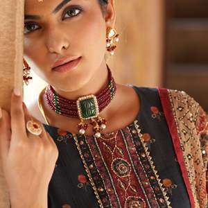 Gargantilla de piedra tallada con cuentas Rojas, collar con pendientes, colección de joyería fina - Product Image 3