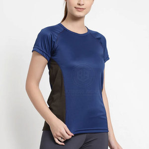 เสื้อยิมที่ให้ความสบายระบายอากาศได้ดีและให้ความรู้สึกเบาสบาย พร้อมสัมผัสภายในที่นุ่มนวลและทรงที่สมดุล - Product Image 4