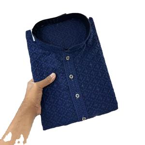 งานปักหนักด้านหน้าและด้านหลังด้วยลายลักนูวี เสื้อคุर्ตาผู้ชายสำหรับขายส่ง - Product Image 2