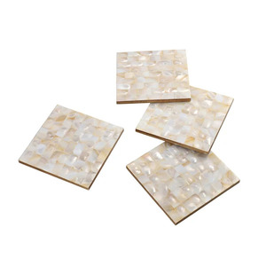 Sous-verre en nacre indienne magnifiquement détaillé, fabriqué à la main en Inde par des artisans pour une élégance supérieure en cuisine - Product Image 4