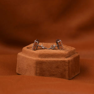 Pendientes de tuerca de diamante cultivado en laboratorio de corte redondo chapado en oro macizo de 18KT de lujo clásico regalo perfecto para su cumpleaños - Product Image 6