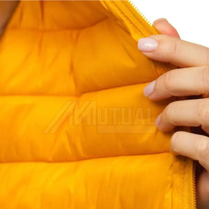 Veste bouffante pour femmes de coupe ajustée fabriquée par des professionnels, tenue décontractée, mode extérieure épaisse avec col montant personnalisable - Product Image 5