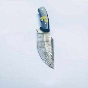 Magnifique couteau Skinner de camping à lame tranchante fixe en acier damas de haute qualité avec manche en plastique - Product Image 3