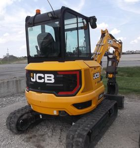 Excavatrice JCB modèle original avec noyau moteur à courant alternatif et système sur chenilles 4 tonnes poids en fonctionnement moteur d'origine vente en gros en stock - Product Image 4