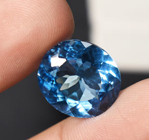 Pierre précieuse ovale en topaze bleue suisse 14,10 carats, topaze bleue de laboratoire sans défaut, 16,5 x 15 x 8 mm, pierre précieuse en vrac pour la fabrication de bijoux - Product Image 6