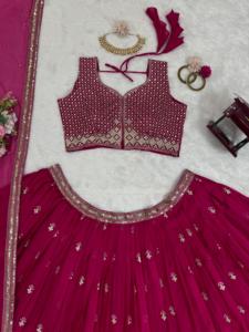 Vêtements de mariage de créateur Lehenga Choli avec fil et séquence - Product Image 3