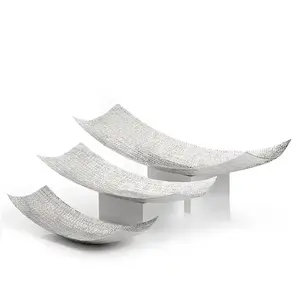 Ensemble premium de 3 plateaux de service en aluminium doré de différentes tailles plats à dessert pour mariages dernière arrivée - Product Image 5