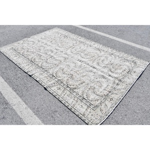 Tapis Vintage en Laine Turque Classique Gris Beige 5.5X8.4 ft Fait à la Main Rectangulaire Patchwork Design pour Adolescent Salon avec Latex - Product Image 2