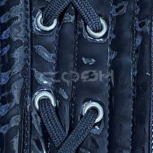 Corset personnalisé en PVC brillant effet mouillé avec fermeture éclair avant et laçage croisé pour femme, idéal pour les soirées en club - Product Image 4