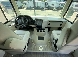 Autocaravana de Lujo GG35 de Aluminio 2026, Volante a la Izquierda, Blanco Gris, Ajustable, Capacidad para 4-6 Personas, 26000 Lbs GCWR, R17, Automática - Product Image 3