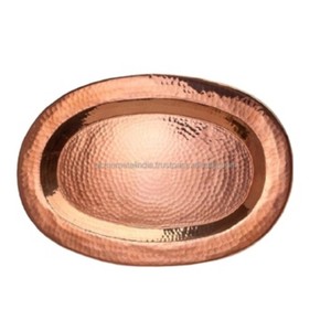 Plateau de service à thé ovale en cuivre martelé avec finition polie parfait pour la maison et la cuisine, plateau de service et présentoir - Product Image 1