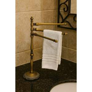 Porte-serviettes en laiton gain de place pour les petites salles de bain, offrant une conception durable, une solution de rangement élégante pour un usage quotidien - Product Image 4