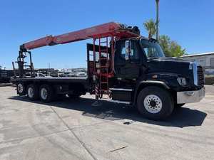 Camión de plataforma CORONADO 114 de 25 pies, 3 ejes, estándar, usado, año 2015 - 450HP, transmisión manual de 10 velocidades, listo para exportar a todo el mundo - Product Image 4