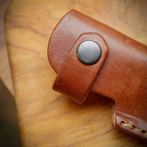 Funda de Cuero Tradicional Hecha a Mano para Cuchillos, para Transporte al Aire Libre, Soporte OEM Personalizado para Herramientas de Camping y Caza - Product Image 5
