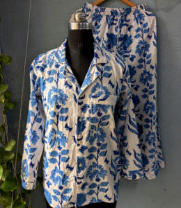 Hecho a mano hermoso algodón PJ Set Floral impreso ligero transpirable y suave regalos para ella - Product Image 1