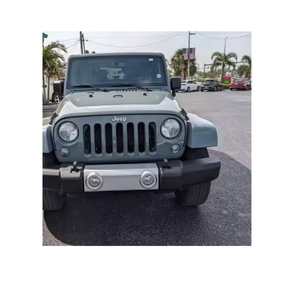 Jeep Wrangler Unlimited Sahara 2014, Vehículo Eléctrico, Autonomía de 601-700 km, Motor de 150-200 kW, Esencial para Aventuras al Aire Libre - Product Image 1