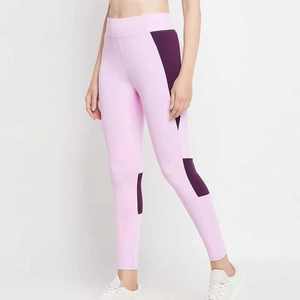 Leggings tricotés pour femmes à taille mi-haute avec logo personnalisé, respirants, pour le fitness, la gym et le yoga, avec service OEM - Product Image 4