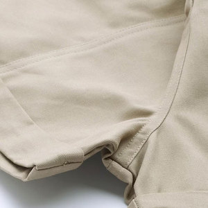 Pantalones cortos de mezclilla negros con un corte ajustado con botones-Pantalones cortos de mezclilla con un estilo retro Pantalones cortos de mezclilla lavados con dobladillo con puños - Product Image 6
