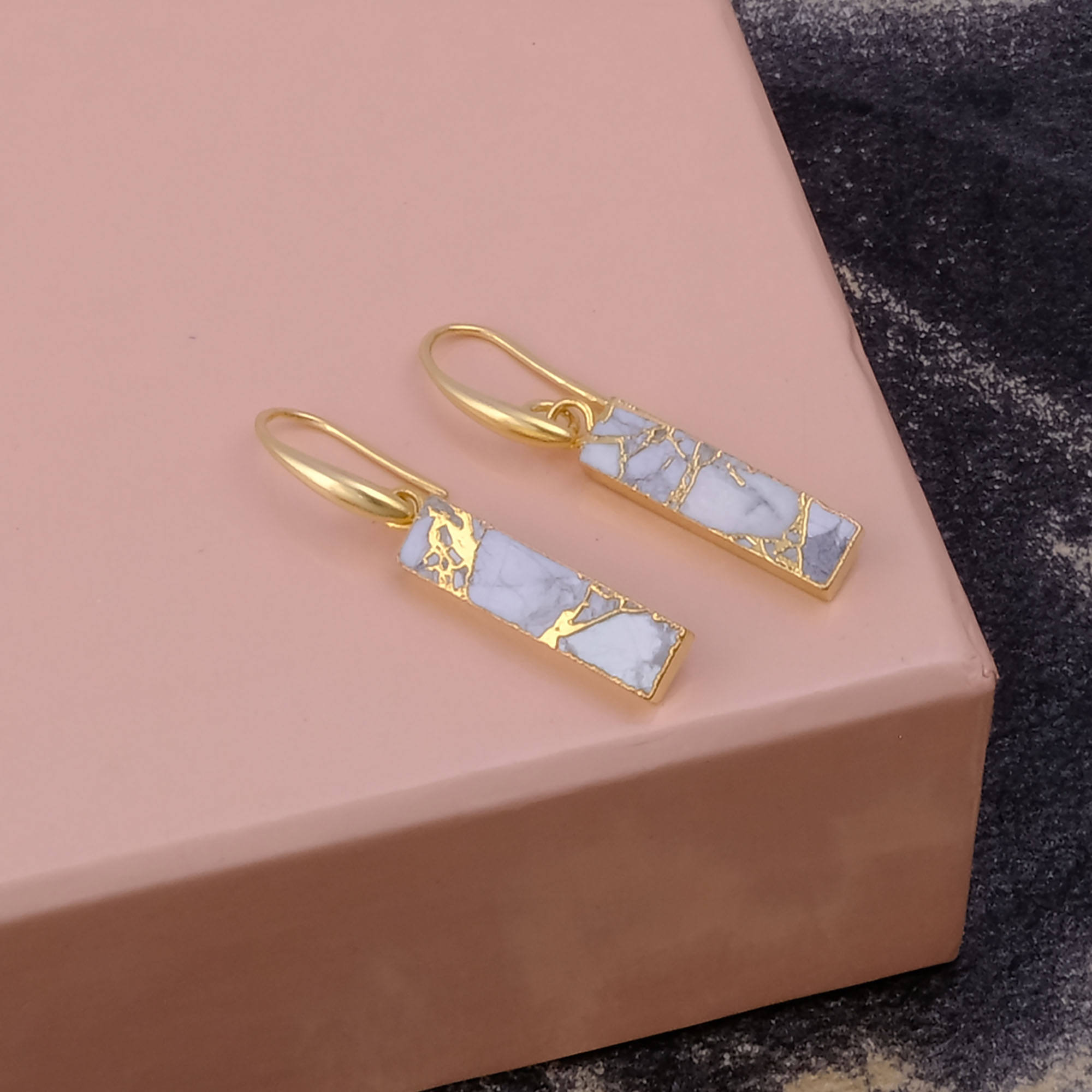 Howlite Mohave Turquoise