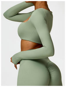 Conjunto de Yoga de secado rápido con cuello de caja de manga larga, conjunto de pantalones cortos y sujetador de ejercicio para correr informal, conjuntos deportivos de manga corta y pantalones - Product Image 4