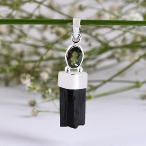 Pendentif Moldavite en pierres précieuses naturelles fait à la main en argent sterling 925 or jaune symbole chrétien bijoux en gros cadeau pour elle - Product Image 5