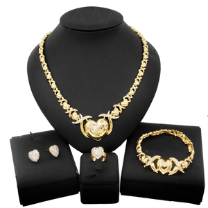 Zhuerrui Vente chaude Style pop Xoxo Câlin et baiser Je t'aime Ensemble de bijoux Dernier design Femmes Collier plaqué or Ensembles de bijoux X0147 - Product Image 1
