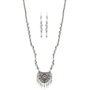 Urthn Fashion Jewelry Set Collar chapado en rodio de aleación de zinc 1111318 - Product Image 1