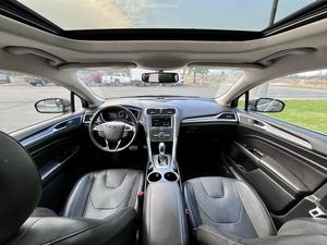 Ford Fusion Titanium AWD Sedán 2016 Usado, Automático, Gasolina/Eléctrico, Asientos de Cuero, Interior Oscuro, Cámara Trasera, R16 - Product Image 4