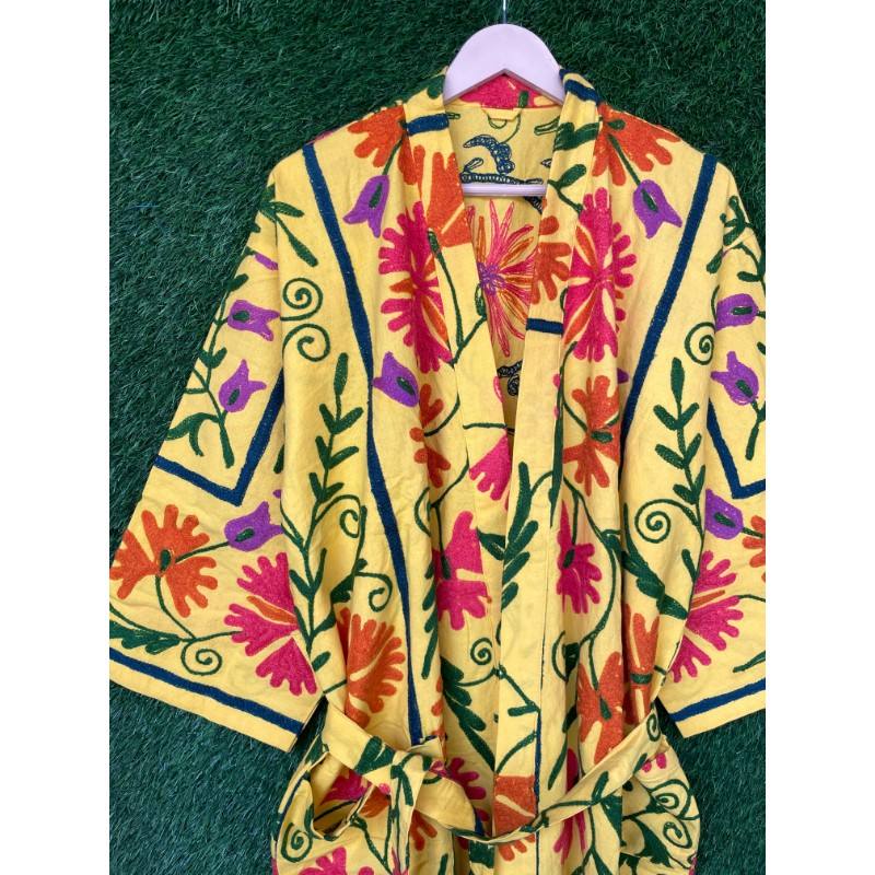 สีเหลือง