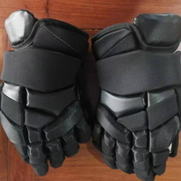 Desain Baru Sarung Tangan Hoki Es Unisex yang Dapat Disesuaikan Anti-Bakteri Bernapas Cepat Kering 100% Poliester Berbagai Warna Layanan OEM