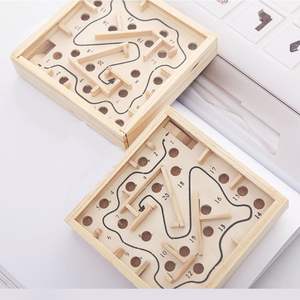 Jeu de labyrinthe en bois d'intérieur pour enfants et adultes, jouet de puzzle d'apprentissage des compétences cérébrales pour la concentration, la logique et le jeu amusant, en provenance d'Inde - Product Image 5