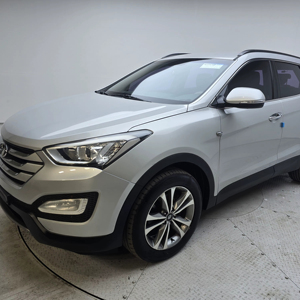 Hyun-dai SantaFe DM PREMIUM 2015 *2 Llaves+NAVI+EPS+4WD* SUV de Calidad con Poco Kilometraje, Cuero, Volante a la Izquierda, en Excelentes Condiciones - Product Image 1