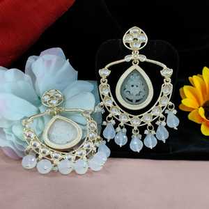 Royal Indian Kundan Chandbalis, Pendientes colgantes de acrílico de la mejor calidad con piedra central grabada para bodas y ropa festiva - Product Image 5