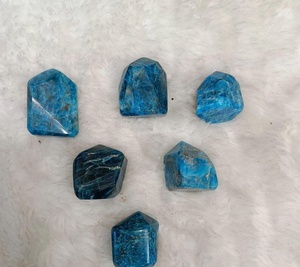 Pierre de cristal d'apatite naturelle polie de forme libre, pierre précieuse bleue pour la guérison, la méditation et la spiritualité, collection en gros, cadeau - Product Image 2
