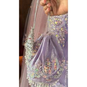 Robes de demoiselle d'honneur élégantes et chics pour filles pour les fêtes et les événements spéciaux - Product Image 4