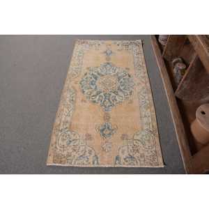 Alfombra turca Vintage de 2,7X5,1 pies hecha a mano Beige azul lana felpa pila altura forma Rectangular abstracto para dormitorio pasillo - Product Image 1
