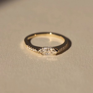 Anillo de compromiso de corte Marquesa de lujo 14K oro 0.67Ctw este-oeste Marquesa en forma de moissanita diamante anillos de novia fabricante - Product Image 2