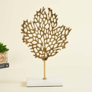 Objet de décoration artisanal contemporain en métal et marbre, personnalisé pour la décoration de la maison - Product Image 2