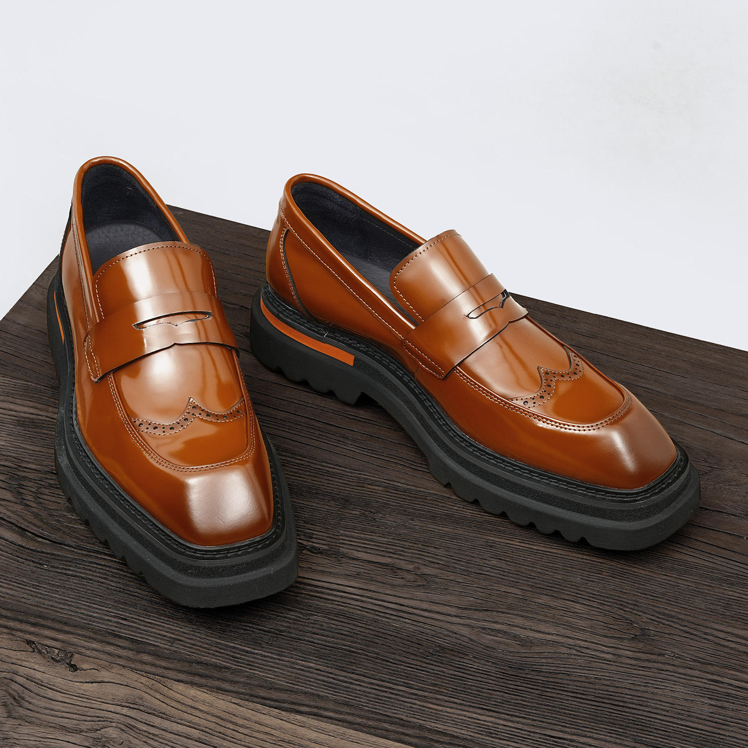 สีน้ำตาล