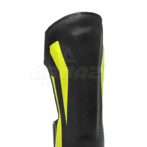 Espinillera de Boxeo con Espuma Absorbente de Impactos y Comodidad Equilibrada, con Construcción Transpirable y Fácil de Usar - Product Image 6