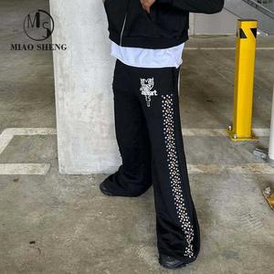 Pantalon éponge personnalisé Pantalon de survêtement pour homme Baggy délavé au soleil pour homme Pantalon de survêtement vintage en strass - Product Image 2