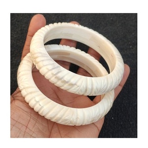 Brazalete de Cuerno Natural Pulido Personalizado, Ecológico, con Incrustaciones de Piedras Preciosas Coloridas, Estilo Boho Étnico, Joyería Hecha a Mano para Mujer - Product Image 4