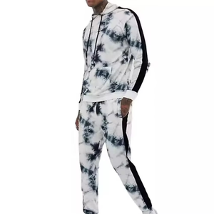 Diseño personalizado Tie Dye Skull Unisex Chándal Transpirable Oversized Winter Short Set Sin Sudadera con capucha para hombres y mujeres para adultos - Product Image 1