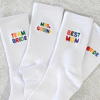 Calcetines Deportivos y Casuales Cómodos para Hombres, Jóvenes y Niños - Calcetines Blancos Personalizados Transpirables con Logotipo en la Parte Inferior, Antibacterianos y de Secado Rápido